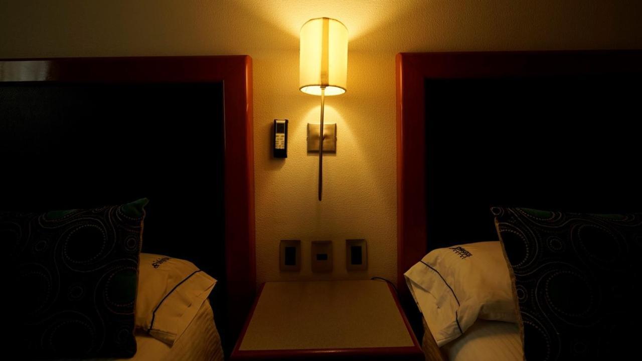 Hotel Abastos Plaza Мехіко Екстер'єр фото