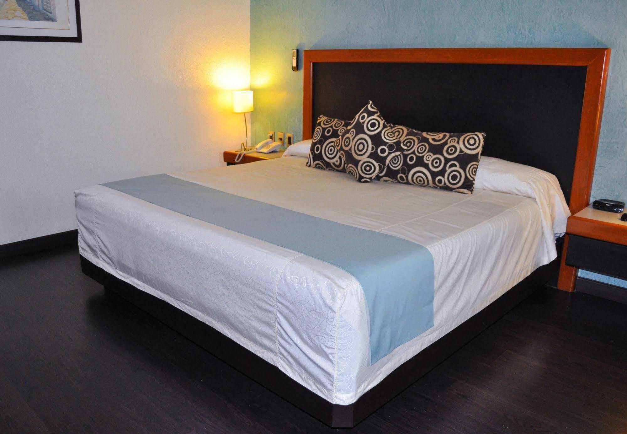 Hotel Abastos Plaza Мехіко Екстер'єр фото